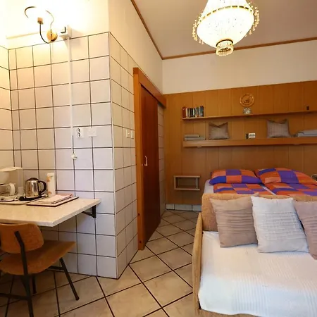 Pika Apartment *